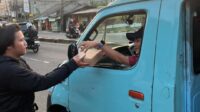 Berbagi Takjil DEMA UIN Syarif Hidayatullah
